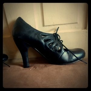 Cute lace heels